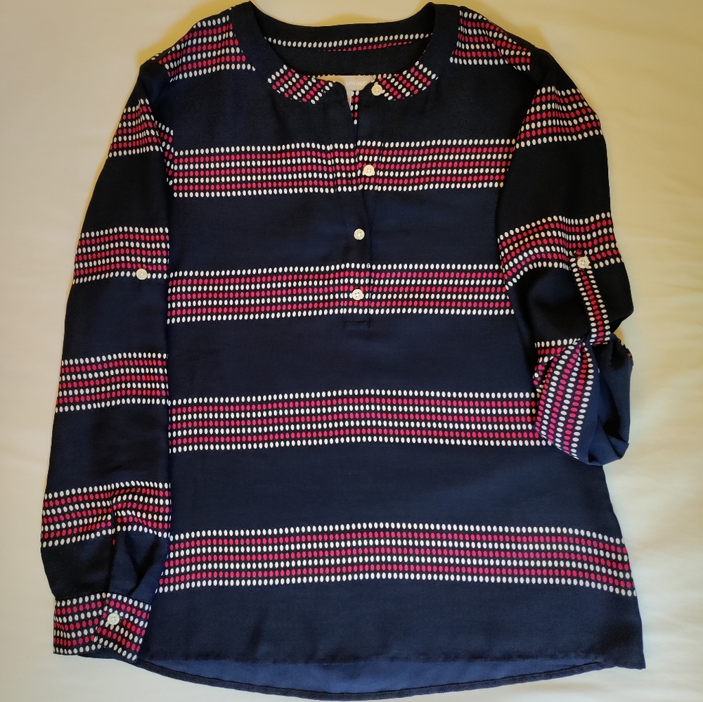 BANANA REPUBLIC Petite size S long sleeve popover top